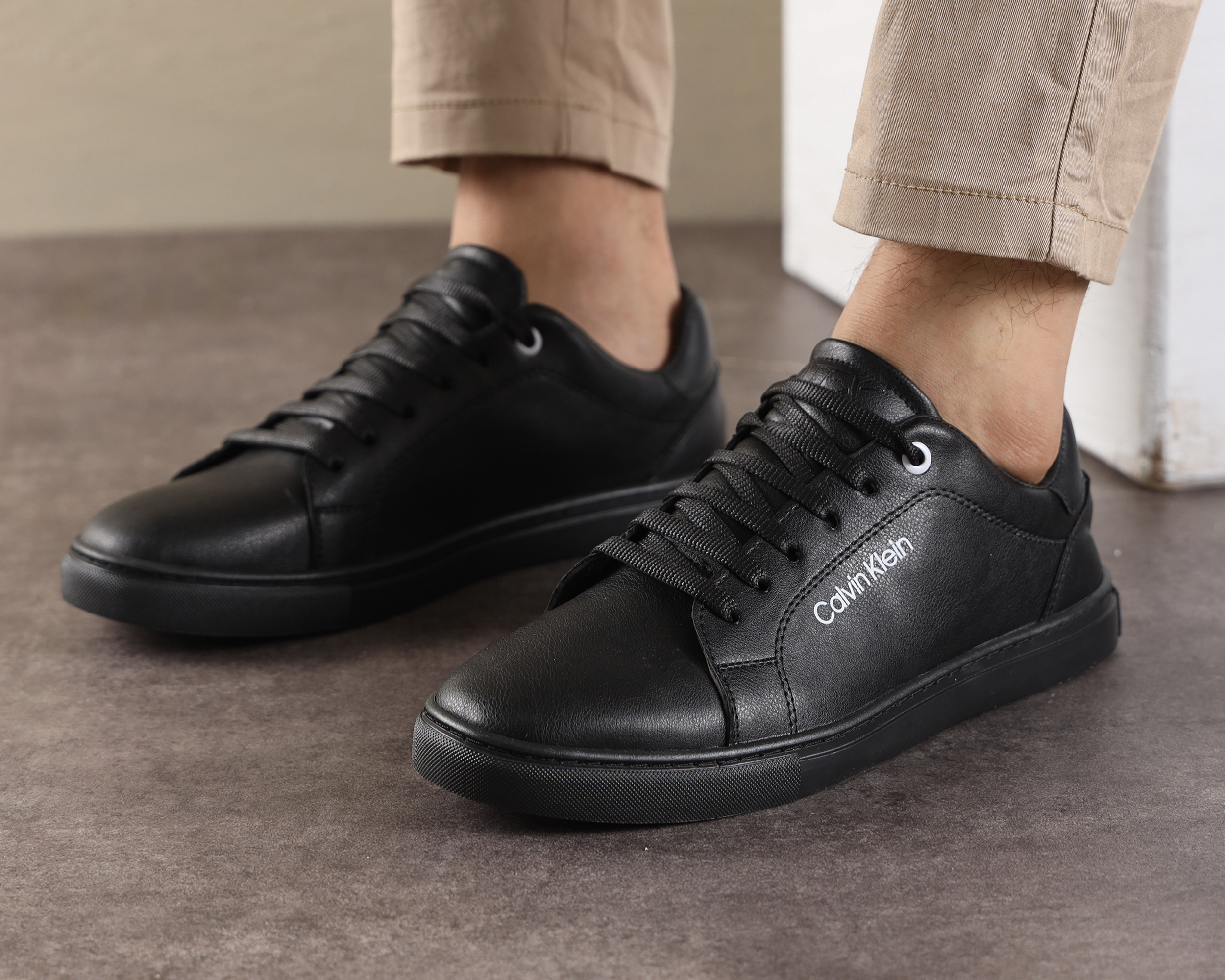 Calvin Klein Men's Flat Leather Shoe