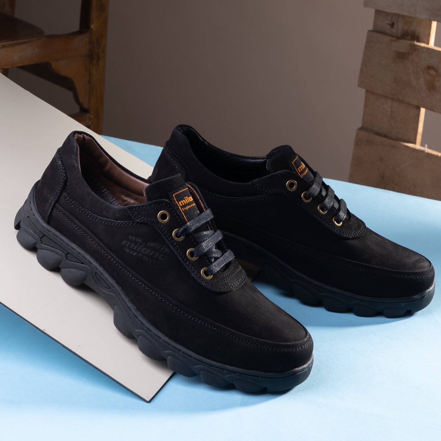 M6 Suede Comfort Shoes