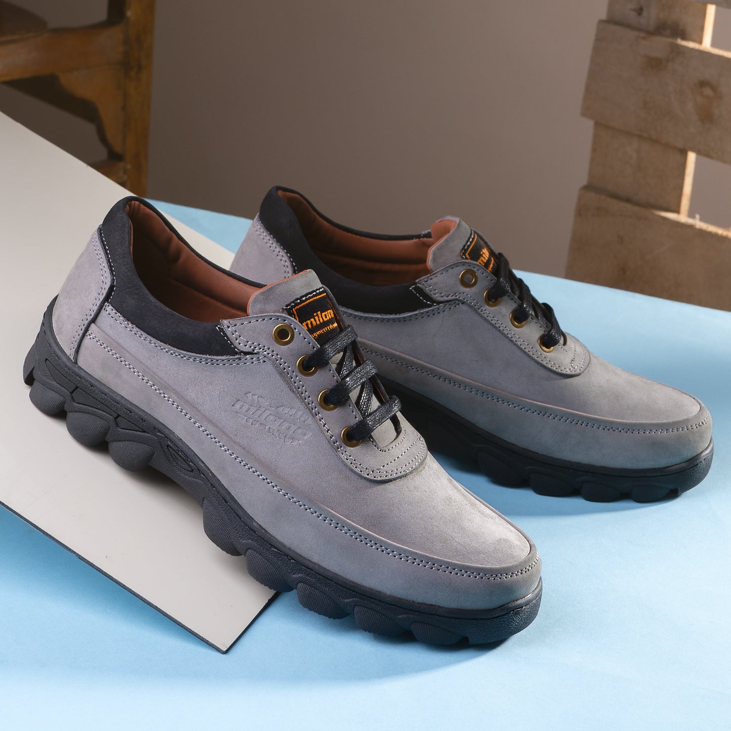 M6 Suede Comfort Shoes