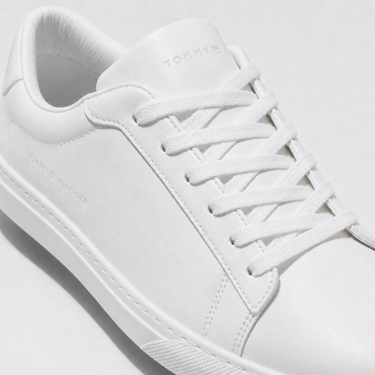 Men's Tommy Flat Sneaker