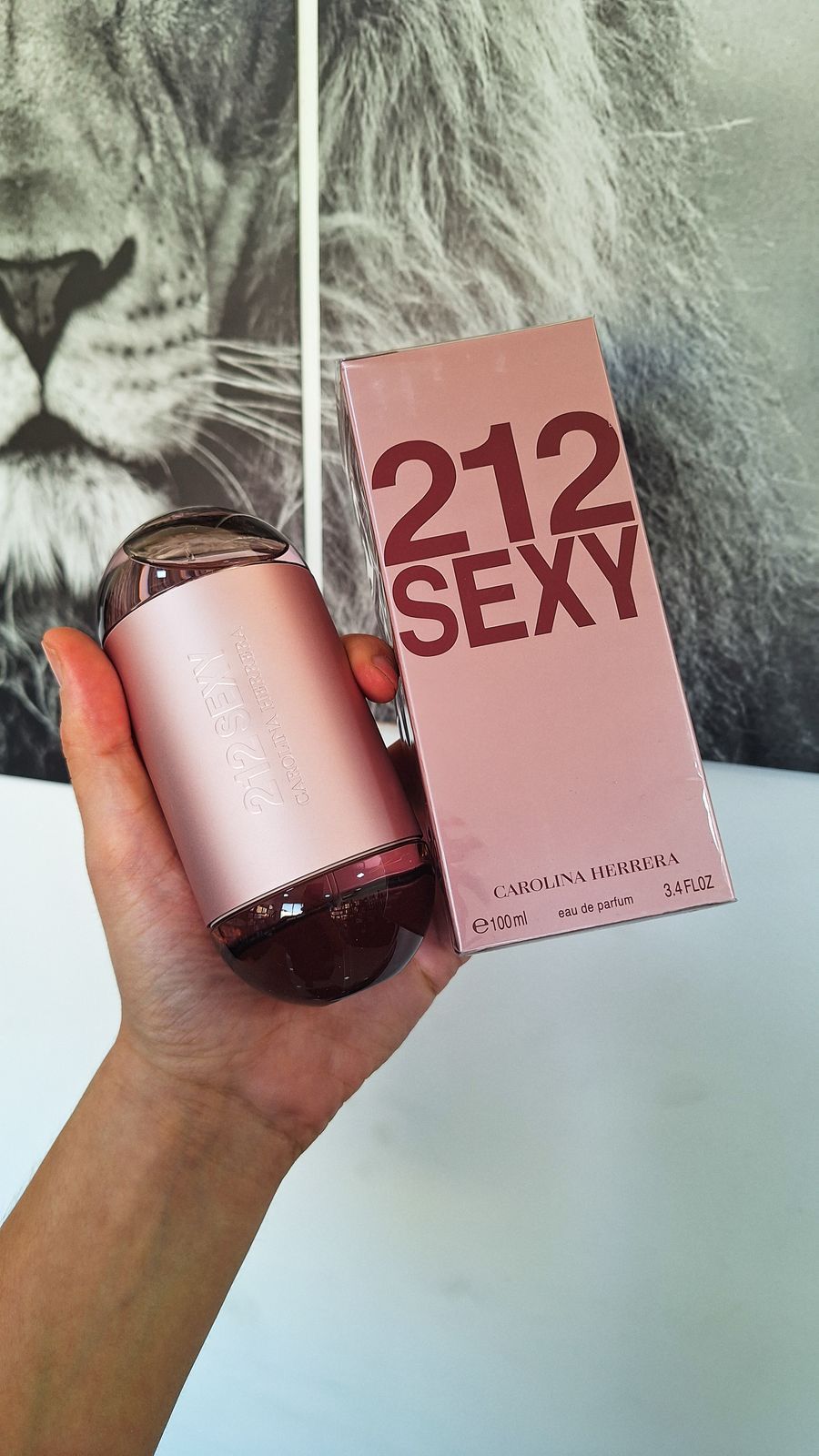 212 Sexy Carolina Herrera