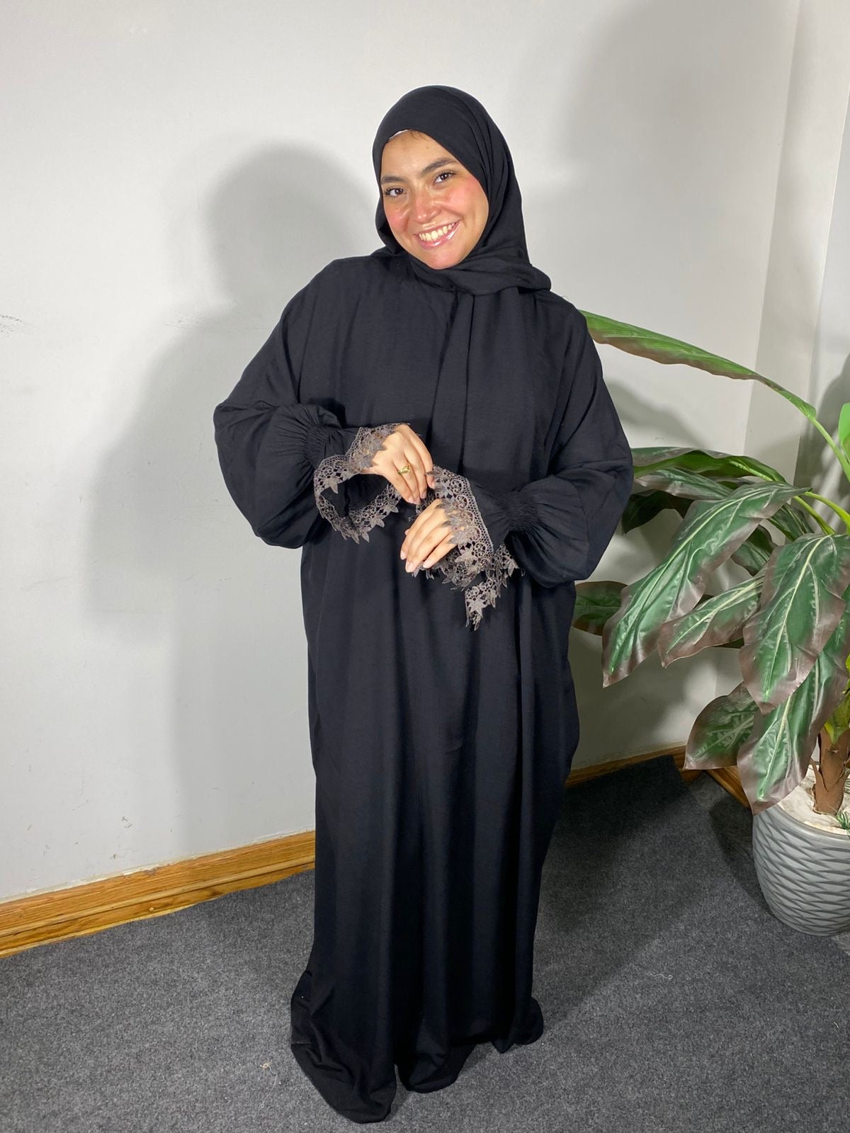 Women's Lace Prayer Isdale