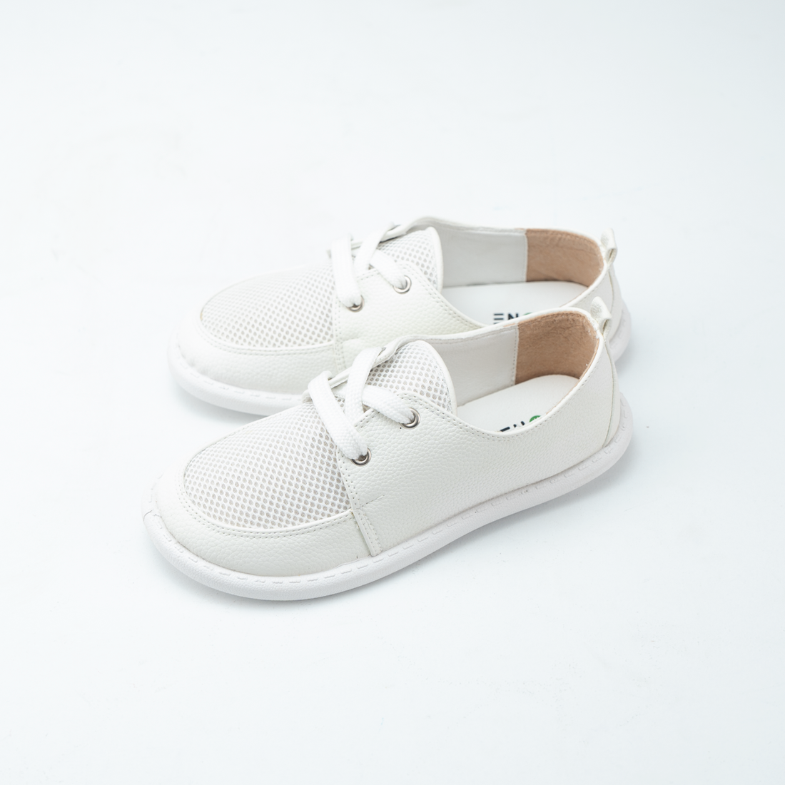 Comfort Lace Sneakers