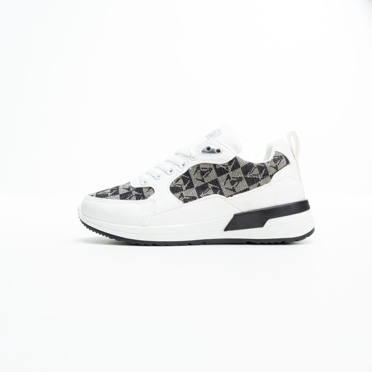 Women's Slip-On Sneakers | Gold Chain & Anti-Slip Sole