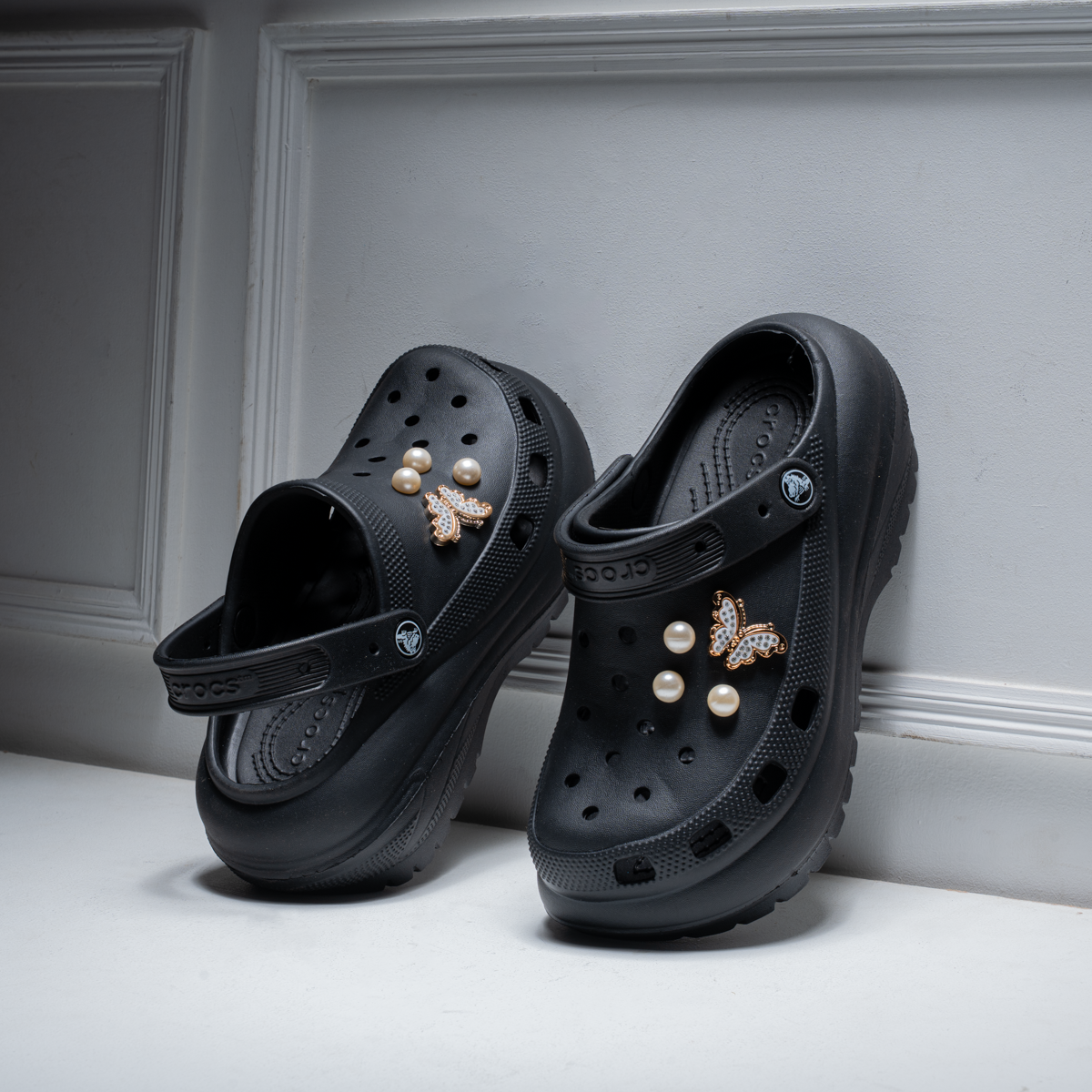 Women's Two-Tone Clogs