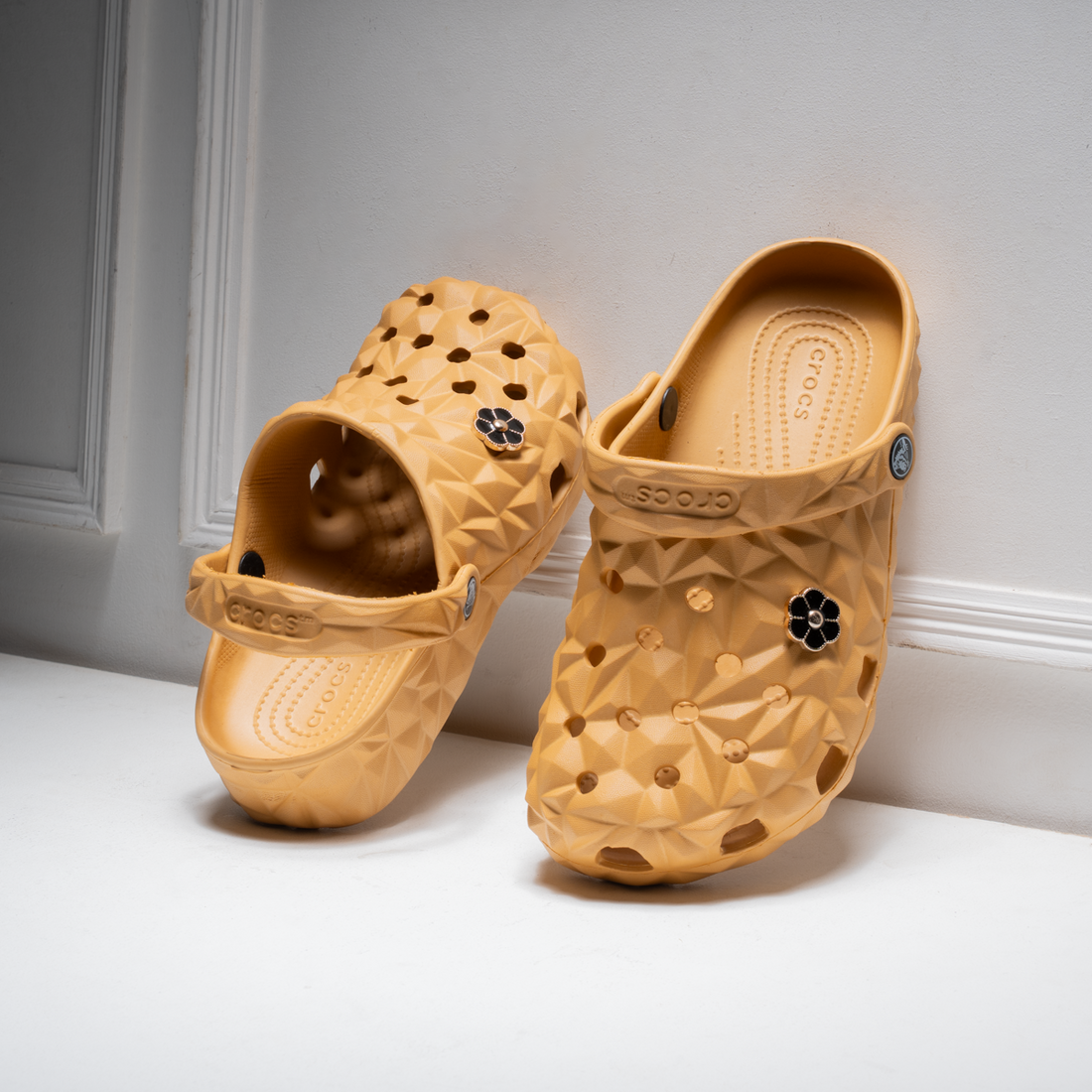Women's Patterned Clogs