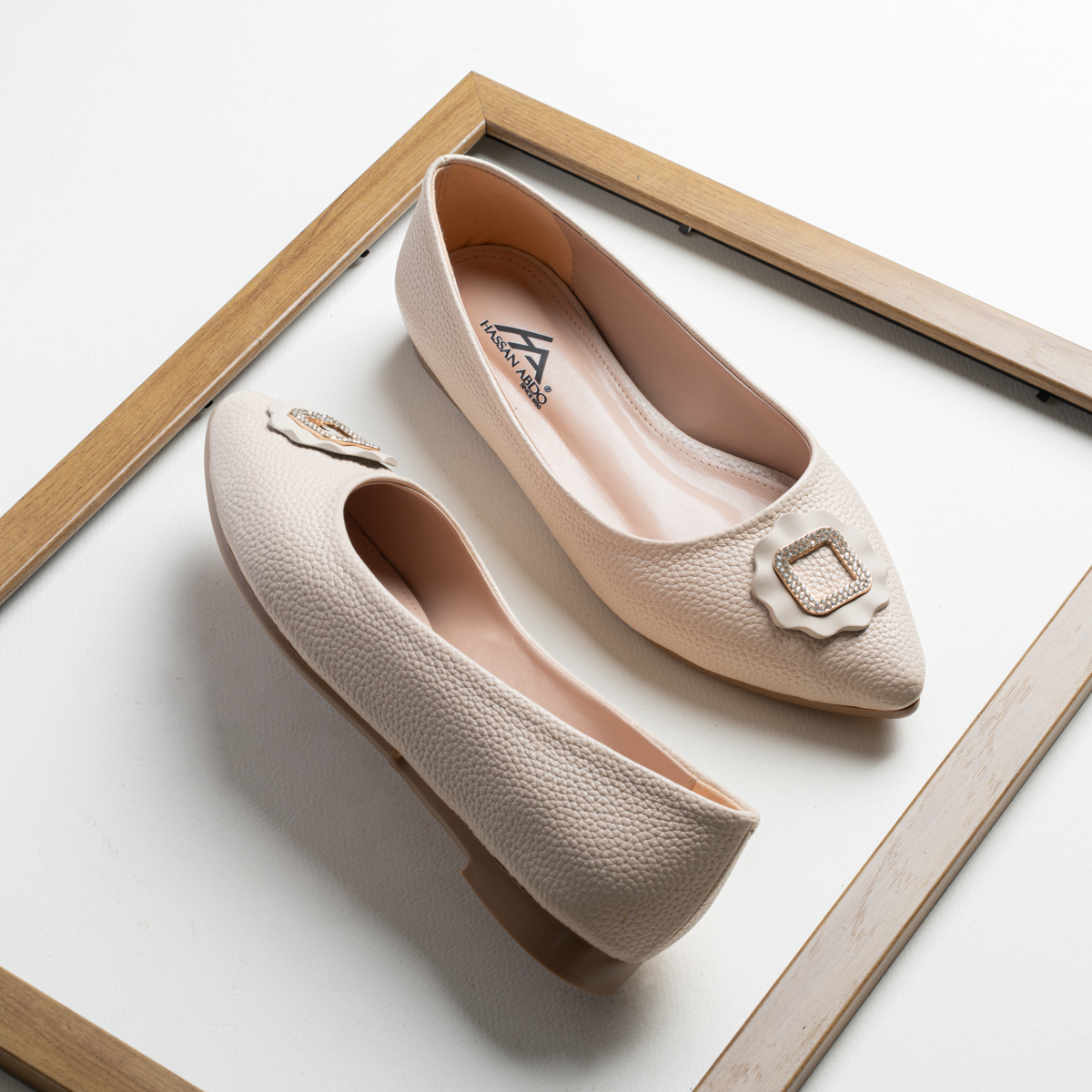 Classic Pointed Flats