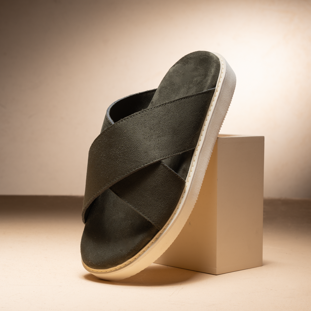 Men's Cross Strap Slipper