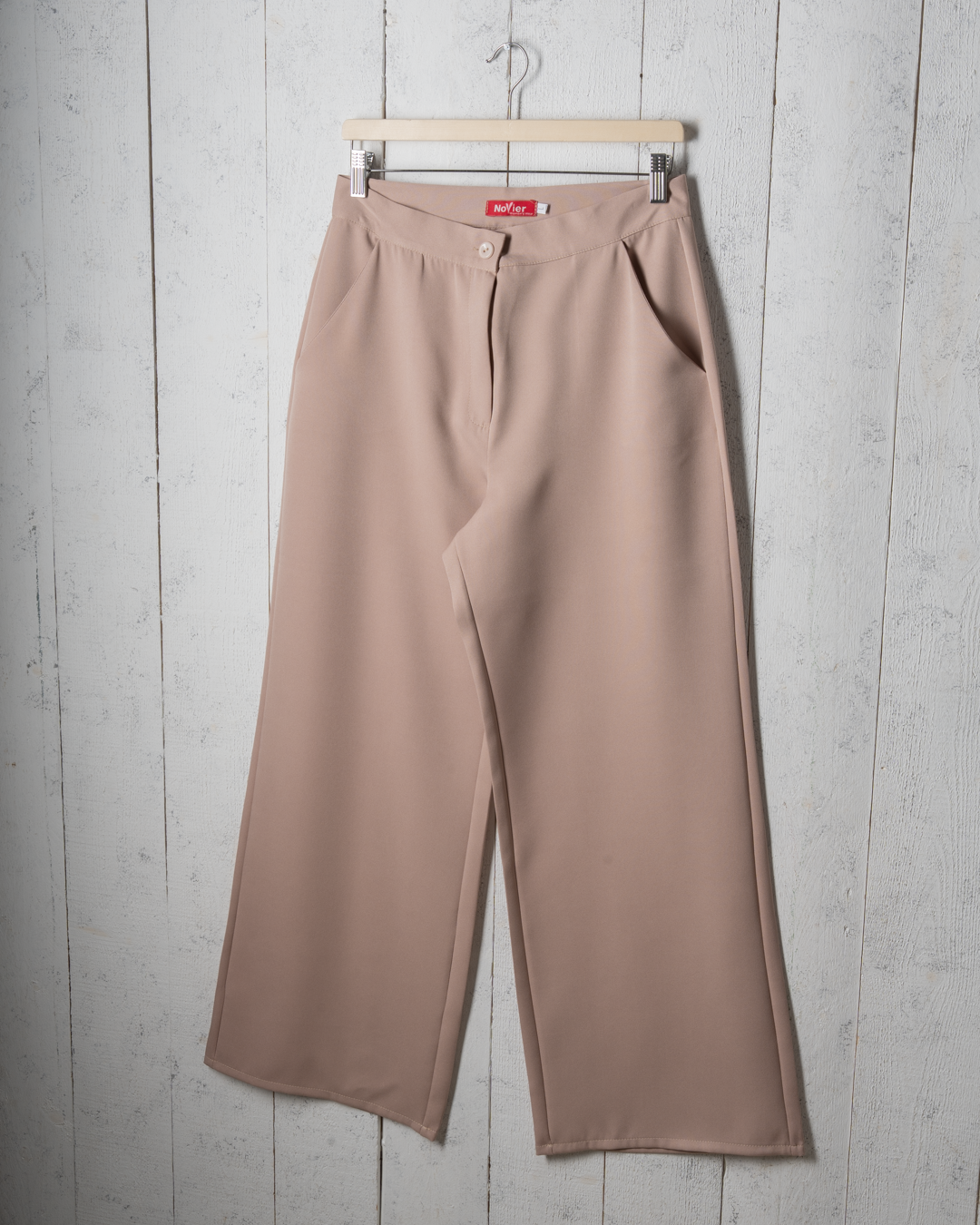 Women’s Pleated Pants