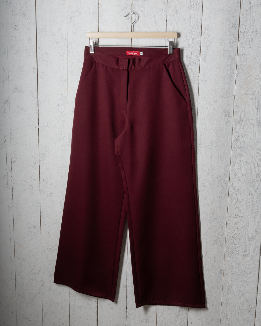 Women’s Pleated Pants