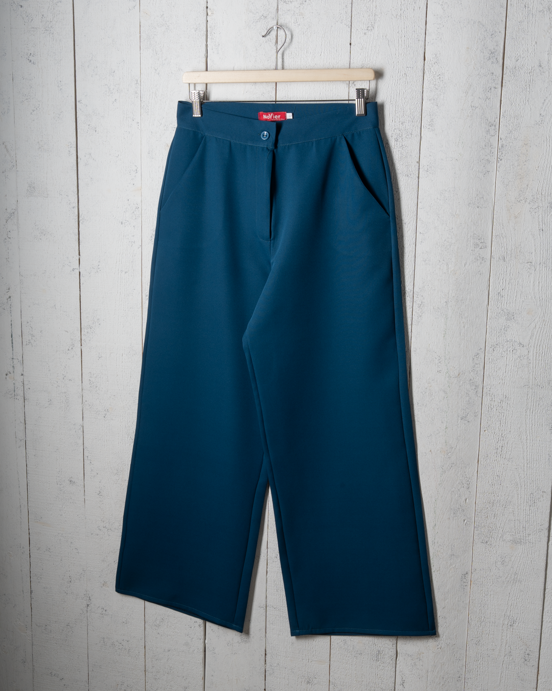 Women’s Pleated Pants