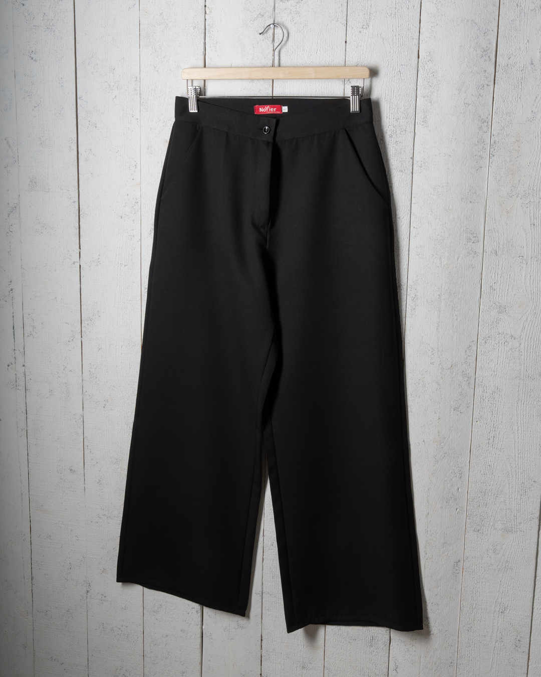 Women’s Pleated Pants