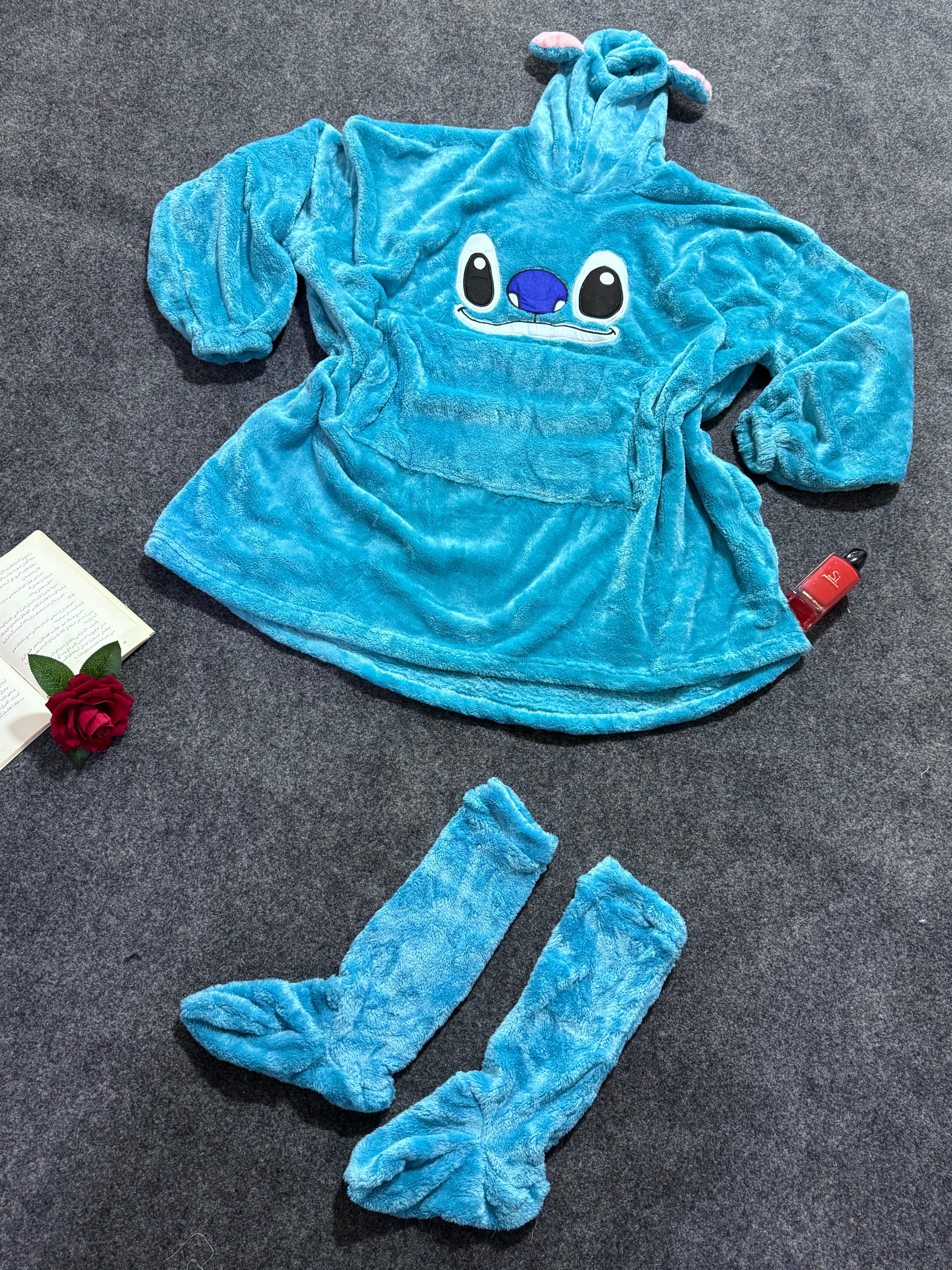 Stitch Fleece Blanket Cloak