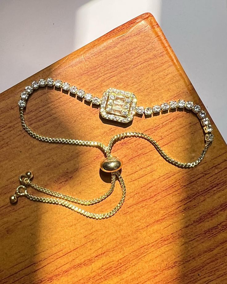 Lazurde Adjustable Bracelet