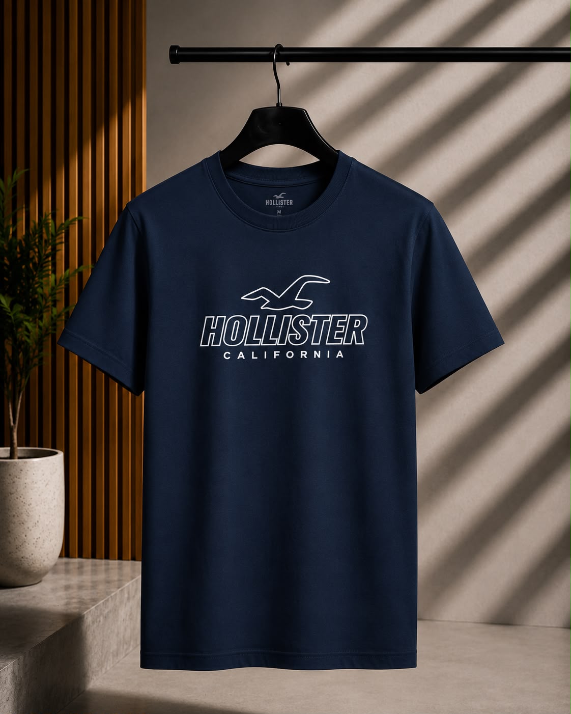 Hollister T-Shirt